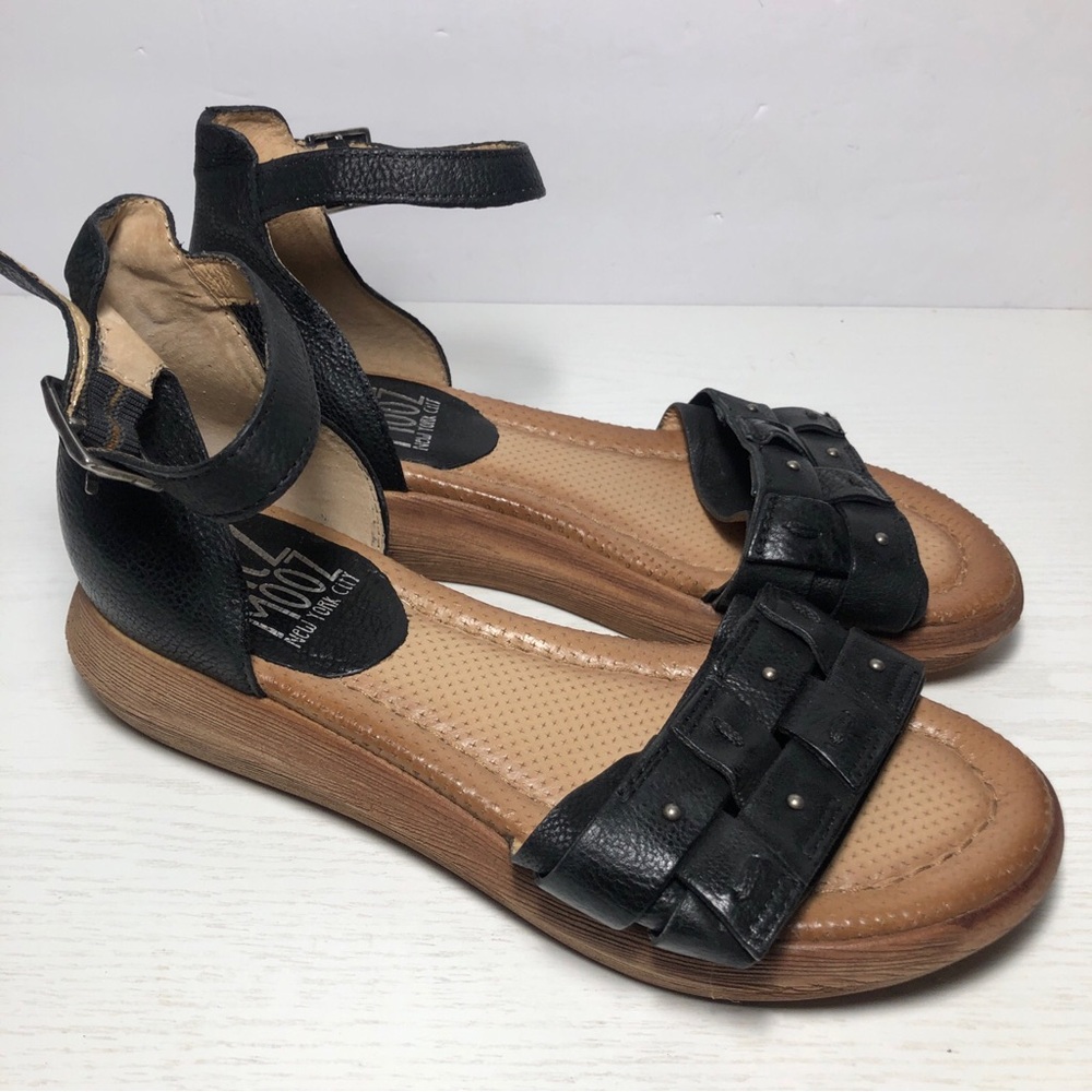 Miz Mooz Indra Leather Studded Ankle Strap Sandals Black Sz EU 39 US 8.5-9